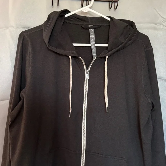 Vuori Coronado Charcoal Zip-Up Hoodie - Picture 5 of 11